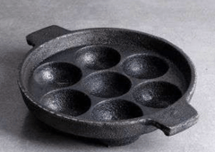 CAST IRON KUZHI PANIYARAKAL (PADDU-APPE TAWA)-2