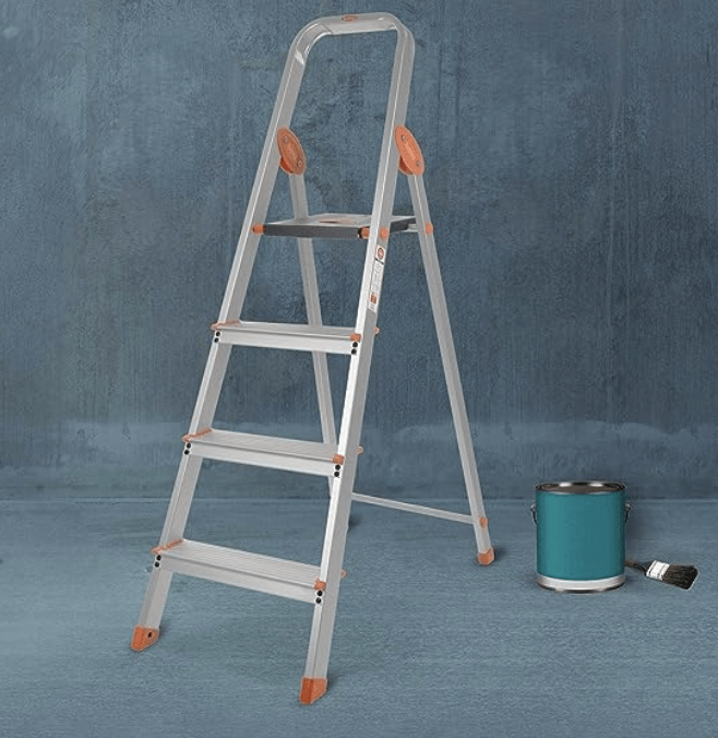 4 Step Foldable Aluminium Ladder with Scratch Resistant Smart Platform and Sure-Hinge Technology