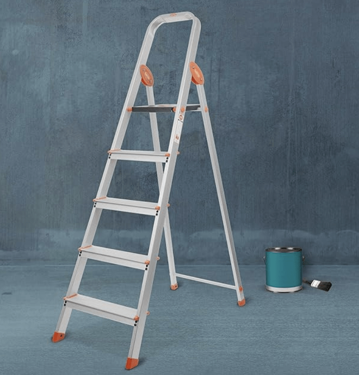 5 Step Foldable Aluminium Ladder with Scratch Resistant Smart Platform and Sure-Hinge Technology