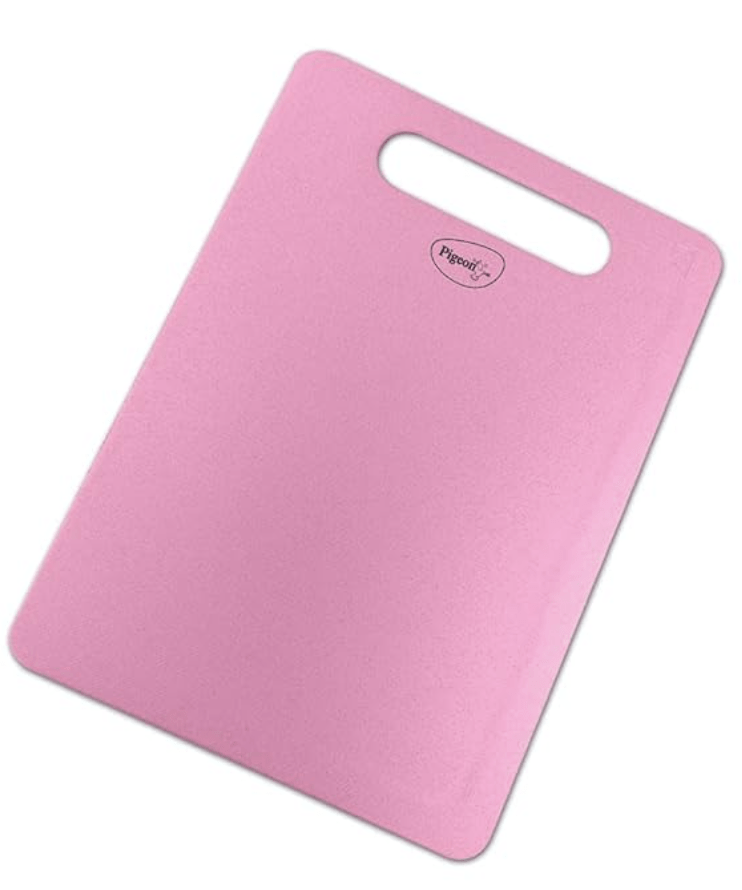 Pigeon Strong Polycarbonate Chopping Cutting Board with Handle (Pink), M (14744)