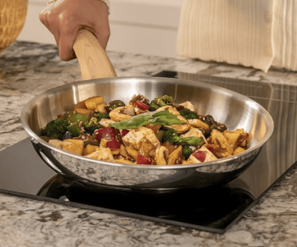 ARTTDINOX Timber Frying Pan Stainless Steel | Steel Fry pan | Wood Finished Handle | Frying pan | Pan with Lid | Gas & Induction Base, 24cm/1.8Ltr, Jindal Stainless, Silver