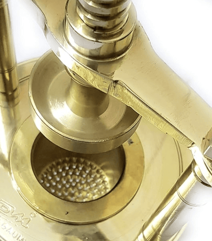 பாரம்பரிய பித்தளை இடியாப்பம் தயாரிப்பாளர் / ஷெவ்கா பிரஸ்