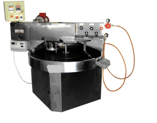 rotary model automatic chapatti machine plating oil applying baking puffing machine capacity 900 hr gas operated sowbaghya