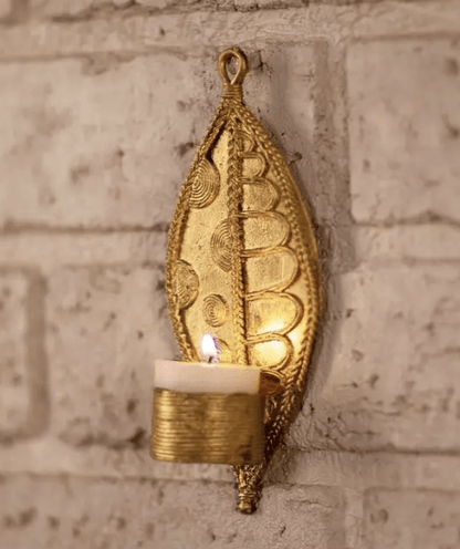 தோக்ரா உலோக கையால் செய்யப்பட்ட இலை டீலைட் ஹோல்டர் ஷோபீஸ் (2 தொகுப்பு)