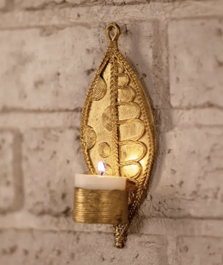 தோக்ரா உலோக கையால் செய்யப்பட்ட இலை டீலைட் ஹோல்டர் ஷோபீஸ் (2 தொகுப்பு)