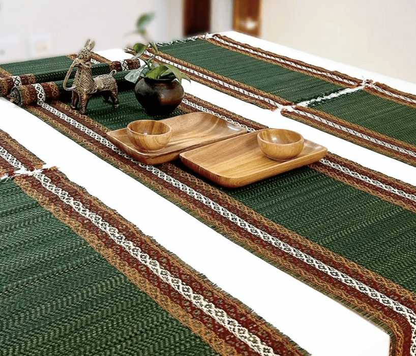 Handmade Dining Table Mats and Table Runner in Green (Set of 6/4) | Eco Friendly Tableware Sustainably Handwoven from Natural Grass