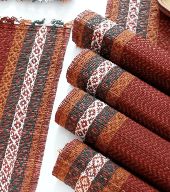 Handmade Dining Table Mats and Table Runner in Ruby Red (Set of 6/4) | Eco Friendly Tableware Sustainably Handwoven from Natural Grass