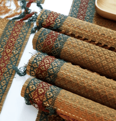 Handmade Dining Table Mats and Table Runner in Rust and Green (Set of 6/4) | Eco Friendly Tableware Sustainably Handwoven from Natural Grass-2