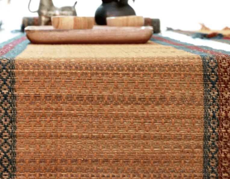 Handmade Dining Table Mats and Table Runner in Rust and Green (Set of 6/4) | Eco Friendly Tableware Sustainably Handwoven from Natural Grass