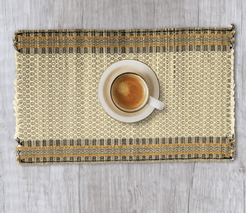 Handmade Dining Table Mats in Green (Set of 2/4/6) | Eco Friendly Tableware Sustainably Handwoven from Natural Grass