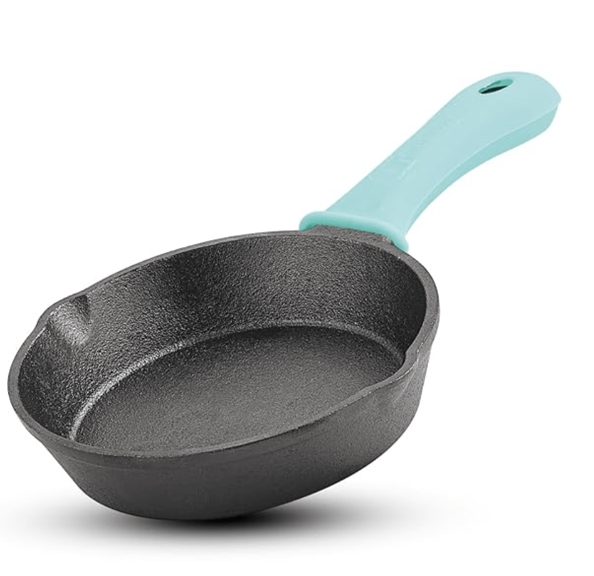 BERGNER Eco Cast Iron 15cm Skillet, Pre-Seasoned Loha Frypan, Even Heat Distributor, Retains Heat to Enhance Flavor, Comes with Silicone Sleeve, Healthy Cooking - Induction Base and Gas Stove Ready