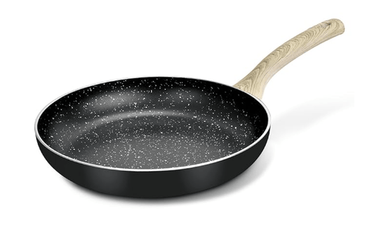 बर्गनर बेलिनी प्लस ऑरा 5-लेयर नॉन-स्टिक 18 सेमी फ्राईपैन, 1 लीटर फ्राइंग पैन सॉफ्ट टच वुडन फ़िनिश हैंडल के साथ, खाद्य सुरक्षित (PFOA मुक्त), मोटाई 3.2 मिमी, इंडक्शन बॉटम - काला 