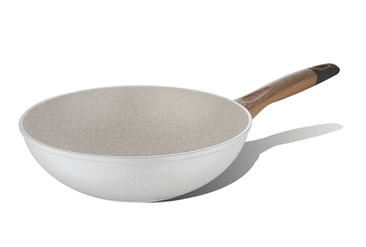 बर्गनर नेचुरली फोर्ज्ड एल्युमीनियम 28 सेमी वोक, 3.3 लीटर नॉन-स्टिक वोक मार्बल कोटिंग के साथ, सॉफ्ट टच हैंडल, समान ताप वितरण, नॉन-वोवन ट्राइवेट, इंडक्शन बॉटम और गैस स्टोव रेडी के साथ आता है 