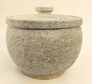 900 एमएल - 1 लीटर सोपस्टोन दही पॉट | ताजा, मलाईदार दही के लिए पारंपरिक भंडारण।