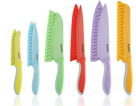 AGARO रॉयल 6 पीस रंगीन रसोई चाकू सेट कवर के साथ, उच्च कार्बन स्टेनलेस स्टील पेशेवर शेफ चाकू I ब्रेड चाकू I सैंटोकू चाकू I उपयोगिता चाकू I मक्खन चाकू I स्लाइसिंग चाकू सेट रसोई के लिए (मल्टी कलर)। 