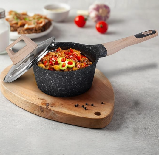 AGARO इंपीरियल ग्रेनाइट नॉन स्टिक सॉस पैन ग्लास ढक्कन के साथ, 1.5L / 16cm, कास्ट एल्यूमीनियम बॉडी, चाय पैन, दूध पैन, सूप पैन, गैस और इंडक्शन संगत, गहरा ग्रे। 