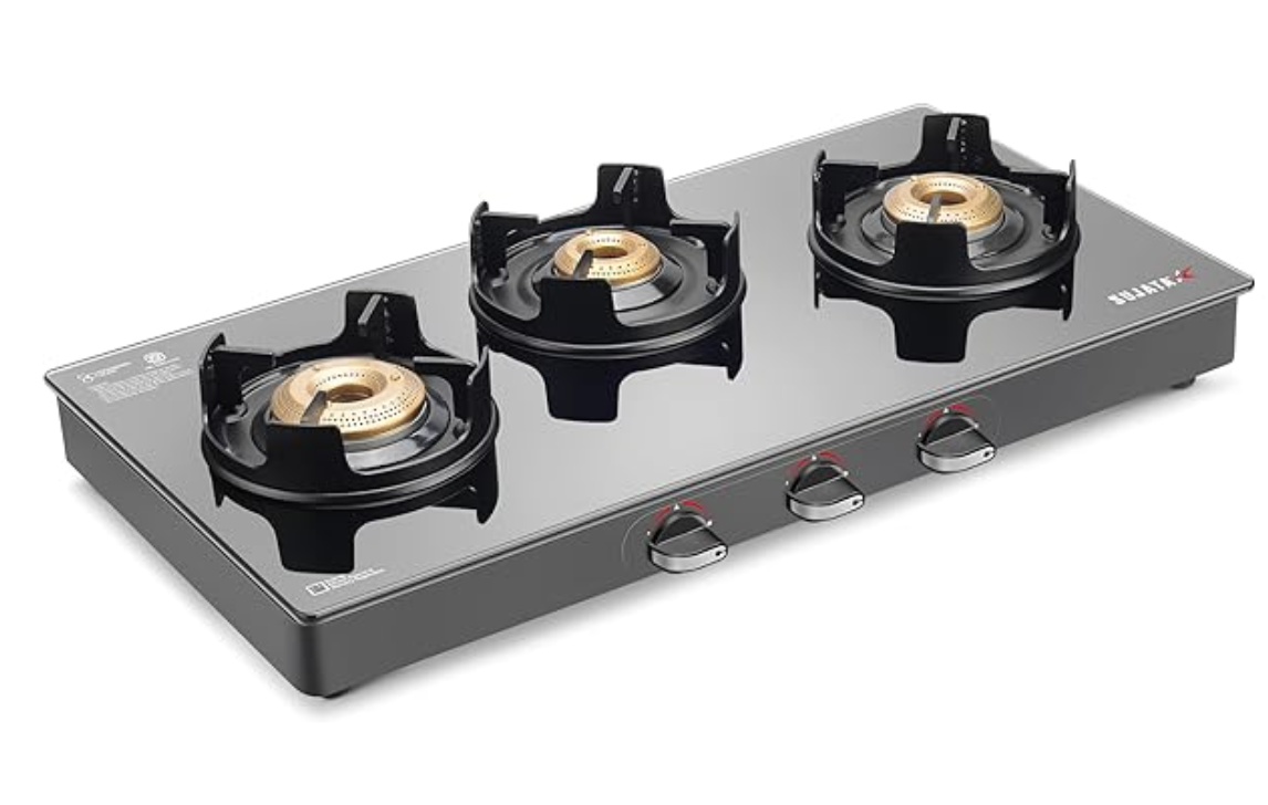 सुजाता डीलक्स गैस स्टोव | 9 साल की वारंटी | 3 बर्नर गैस स्टोव ग्लास टॉप, स्टोव 3 बर्नर, मैनुअल इग्निशन, SABAF, ISI प्रमाणित, हॉब टॉप, LPG और PNG कम्पैटिबल, जंबो ब्रास बर्नर (काला) 