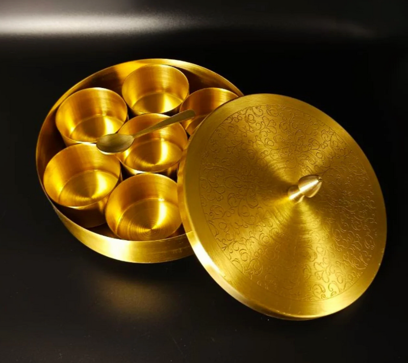Traditional Brass Spice Box (Masala Dabba- Anjaraipetti)-1