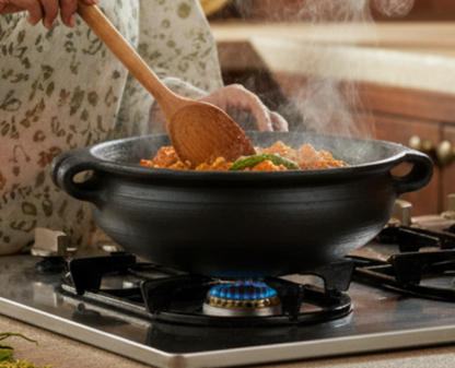 Blackened Clay Uruli with lid (LARGE)