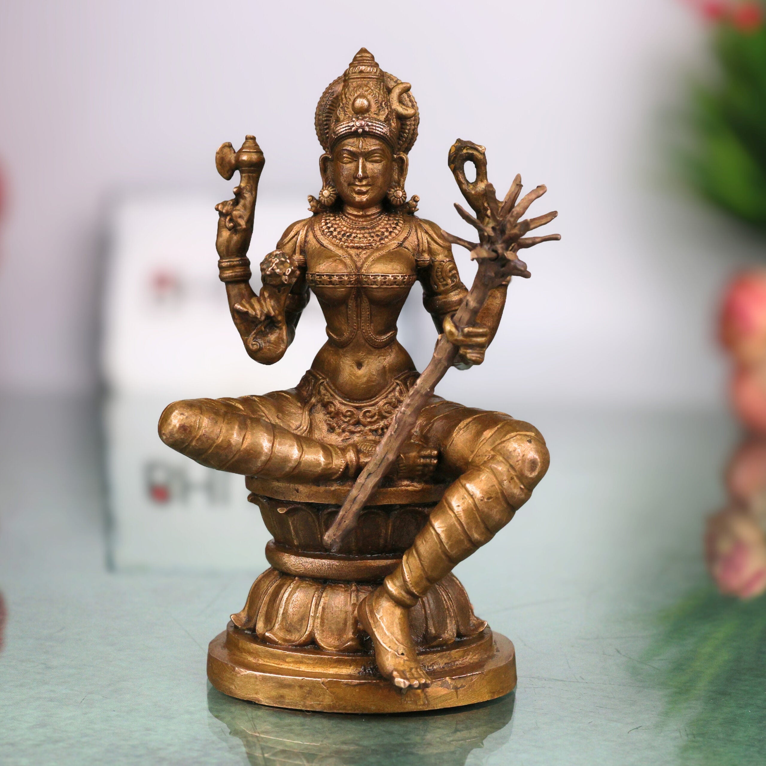 Bronze Raj Rajeshwari Idol, Sri Rajarajeshwari Lalita Tripurasundari Panchaloha Vigraham, Adi Parashakti Shodashi Devi South Indian Temple Sculpture, Brown, 4 Inch, 1 Piece