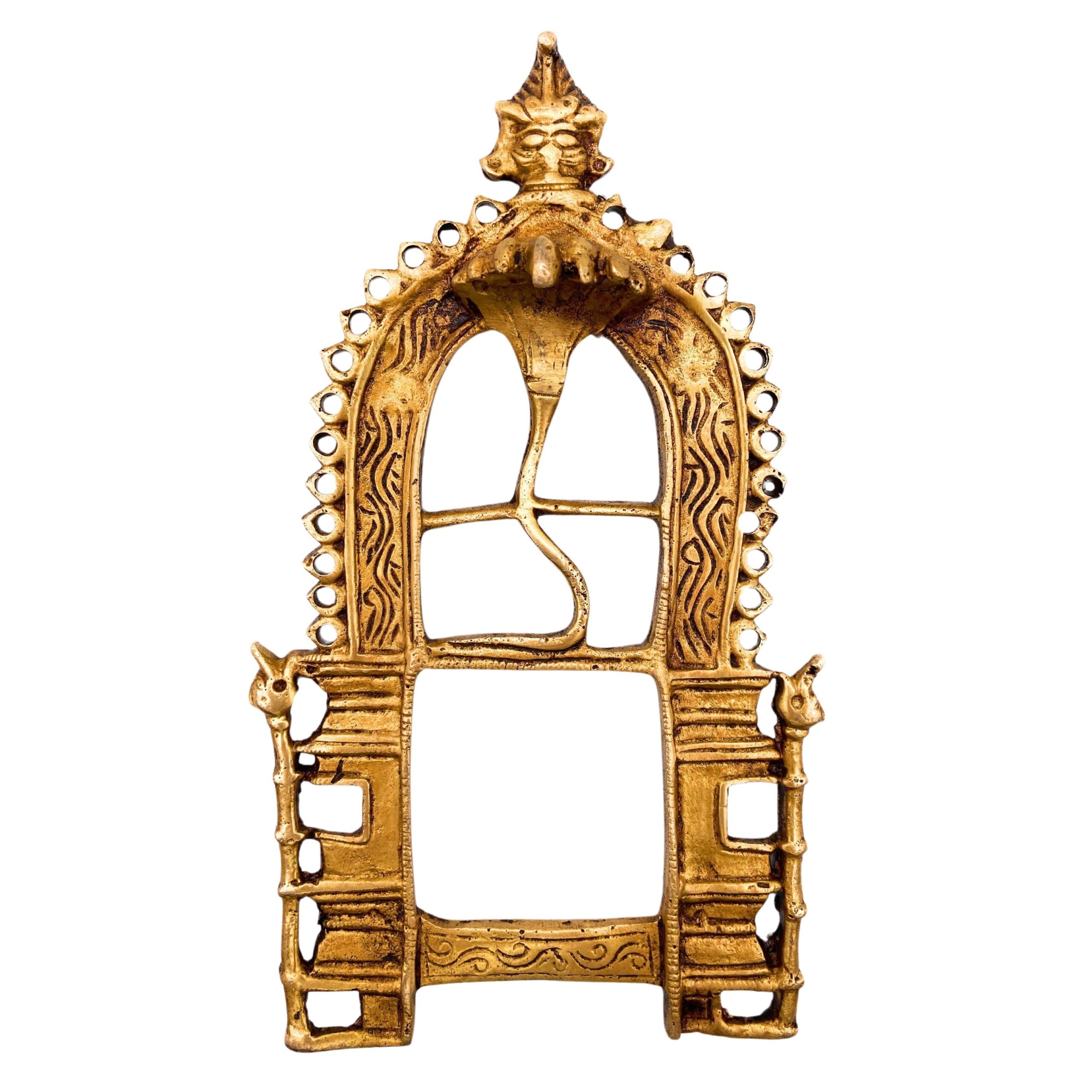 Bhunes Handcrafted Brass Prabhavali Arch Frame – Wall Hanging Prabhawali for Temple, Home Decor, Small Deities, Prabhaval Backdrop, Gold, 7.5 Inch, 1 Piece