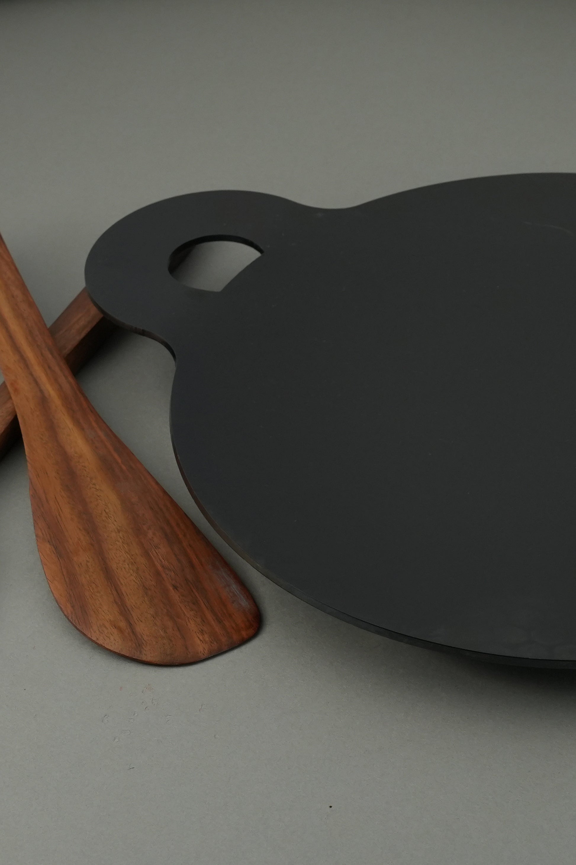 (PAPER ROAST) Pure Iron Dosa Tawa (10" Inches)+ Free Wooden Flip