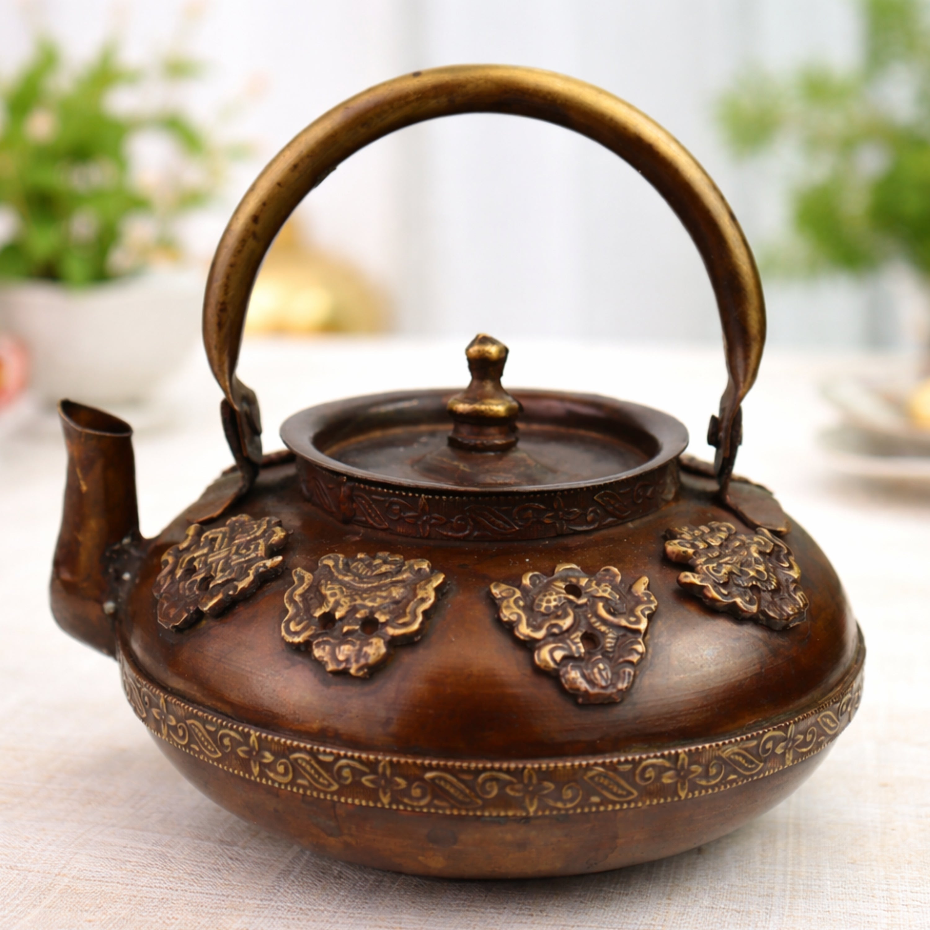 Brass Kettle Surai Idol, Peetal Pital Pittal Tea Coffee Pot, Traditional Water Jug Samovar Urn Carafe, Handmade Velli Aluminiyam Tambra Pittal Decorative Vessel,Brown, 3 Inch, 1 Piece