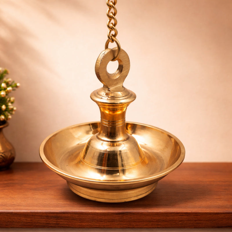 Brass Hanging Lamp Kerala Vilakku Thooku Vilakku Hanging Diya Deepam Deepak Peetal Pital Pittal Temple Pooja Hanging Oil Lamp Traditional South Indian Mandir Chain Hanging Deepa Jyoti Lamp Home Decor Vastu Lamp, Gold, 7 Inch, 1 Piece