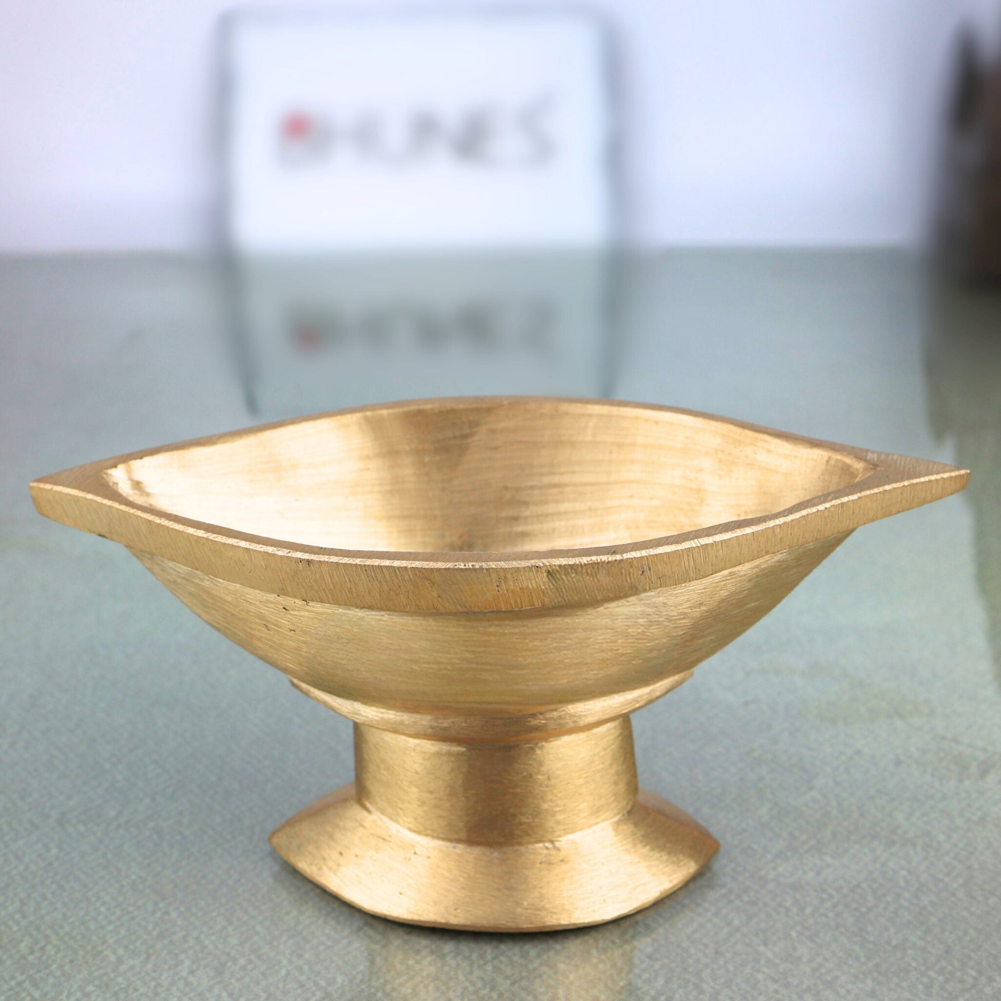 Bronze Handmade Vibhuti Patra Naam Holder Pooja Plate, Panchaloha Pittalai Kansa Kanchu Velliyam Ashtadhatu Chola Art Temple Decor, Gold, 3 Inch, 1 Piece