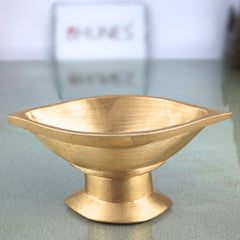 Bronze Handmade Vibhuti Patra Naam Holder Pooja Plate, Panchaloha Pittalai Kansa Kanchu Velliyam Ashtadhatu Chola Art Temple Decor, Gold, 3 Inch, 1 Piece