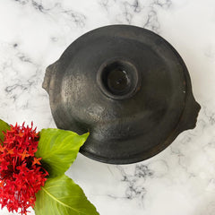 Velanstore Blackened Clay Urali with lid