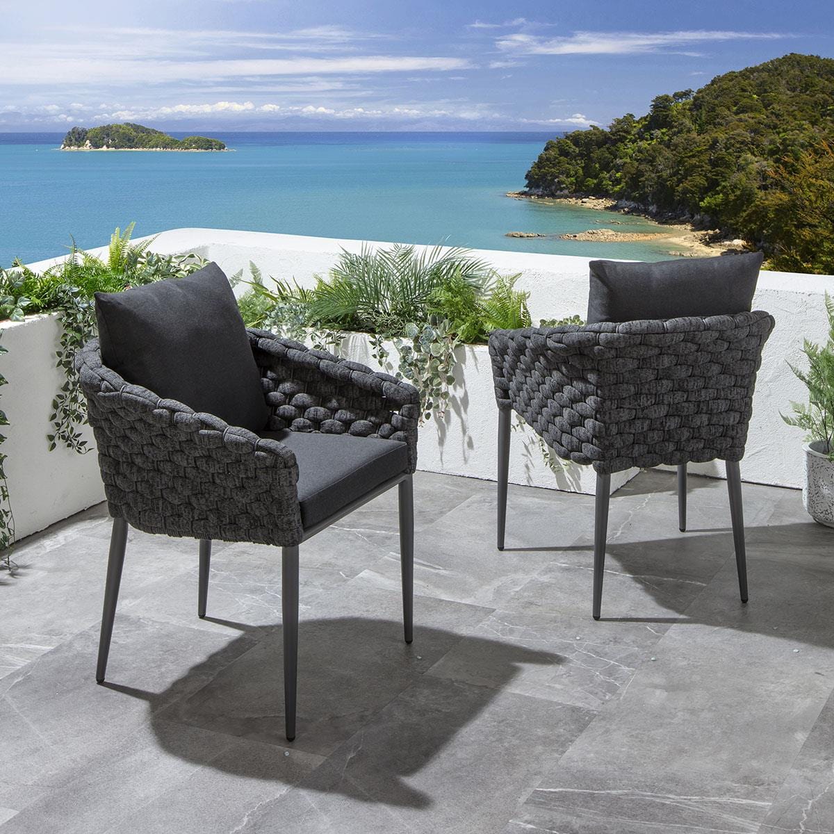 Luktro Outdoor Garden Patio Dining Set 4 Chairs and 1 Table Set Braided & Rope