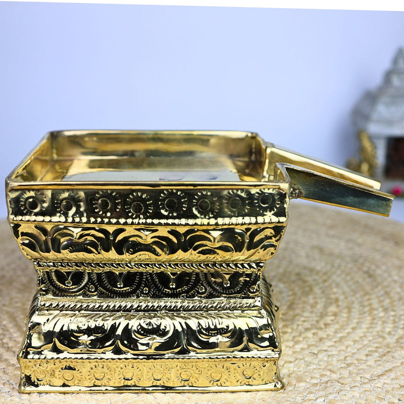 Brass Abhishek Patra Somasutra Plate Snana Jal Patra Abhishekam Kalash Pital Peetal Pittal Pooja Vessel for Shiva Lingam Temple Puja,Gold, 4.5 Inch, 1 Piece