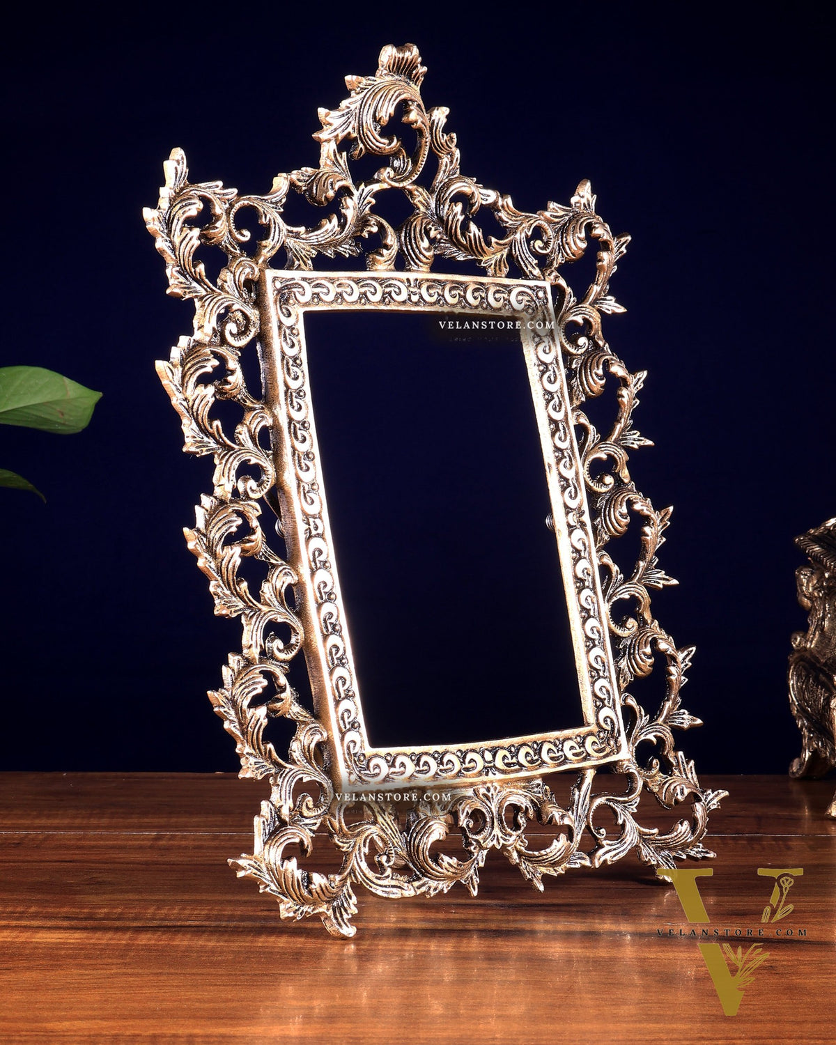 Antique Brass Photo Frame – Wall Hanging & Tabletop with Adjustable Stand