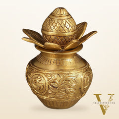 Auspicious Brass Kalash – Elegant Decorative Element for Spiritual Spaces
