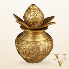 Auspicious Brass Kalash – Elegant Decorative Element for Spiritual Spaces