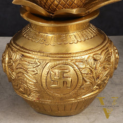 Auspicious Brass Kalash – Elegant Decorative Element for Spiritual Spaces