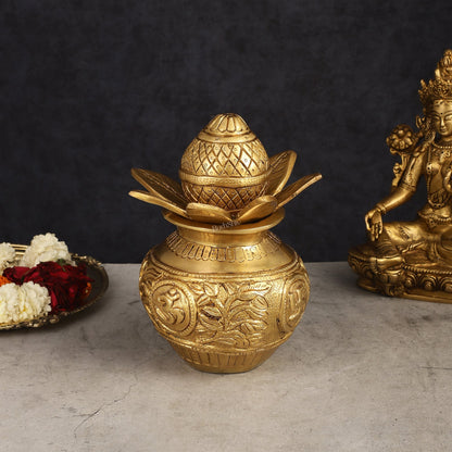Auspicious Brass Kalash – Elegant Decorative Element for Spiritual Spaces