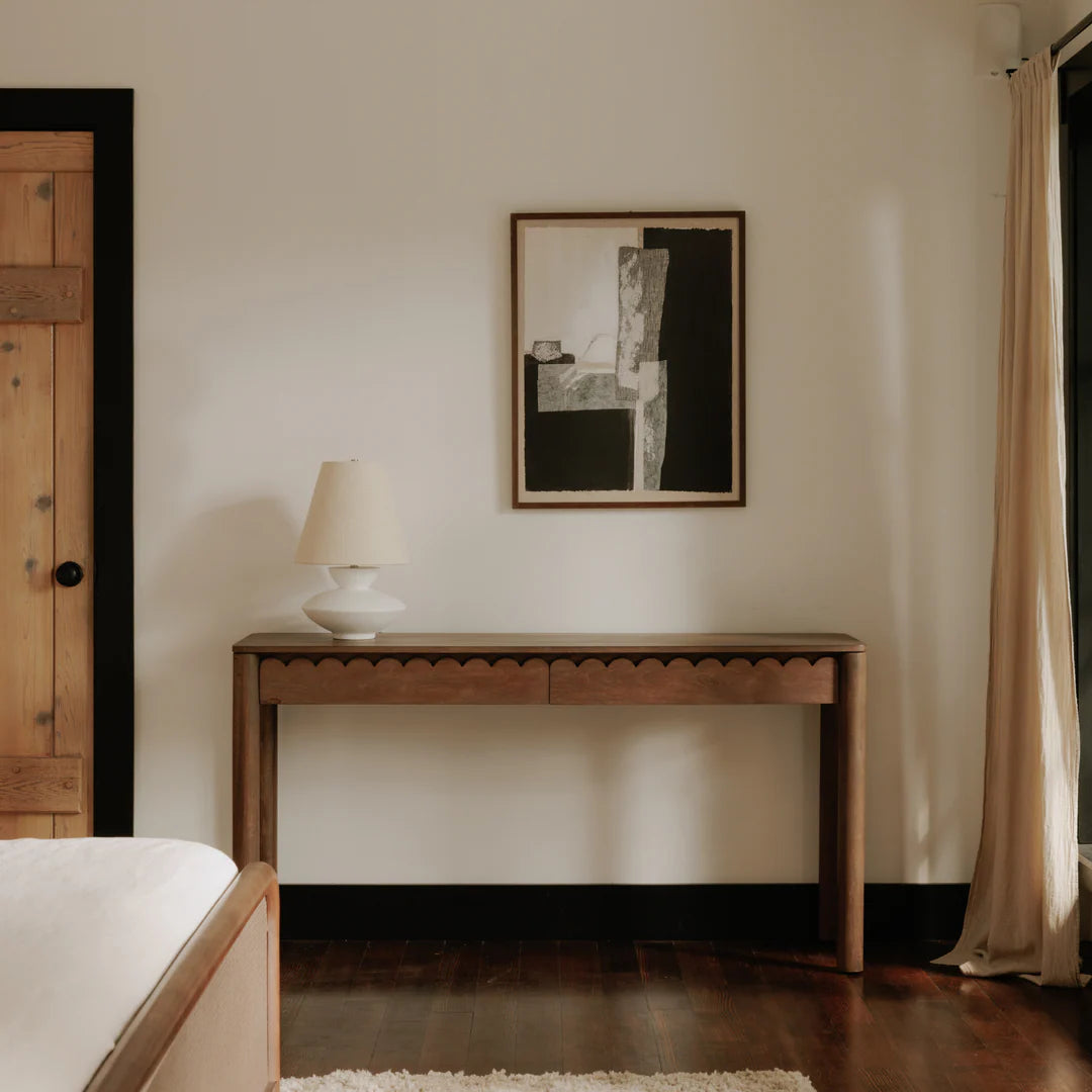 Indiana Scalloped Edge Solid Wood Console Table – Modern Minimalist Design