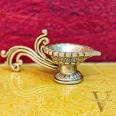 Brass aarti diya with handle