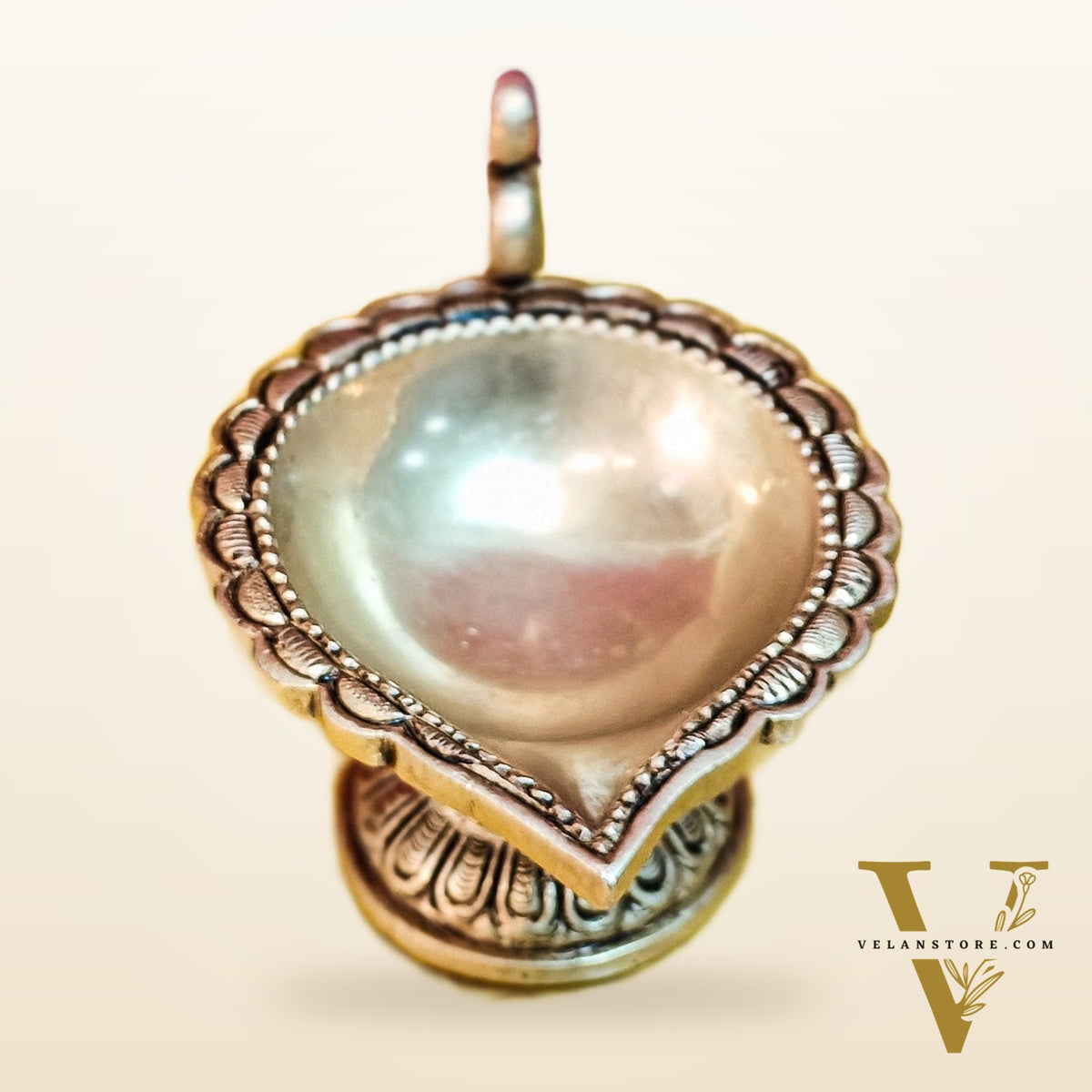 Brass aarti diya with handle