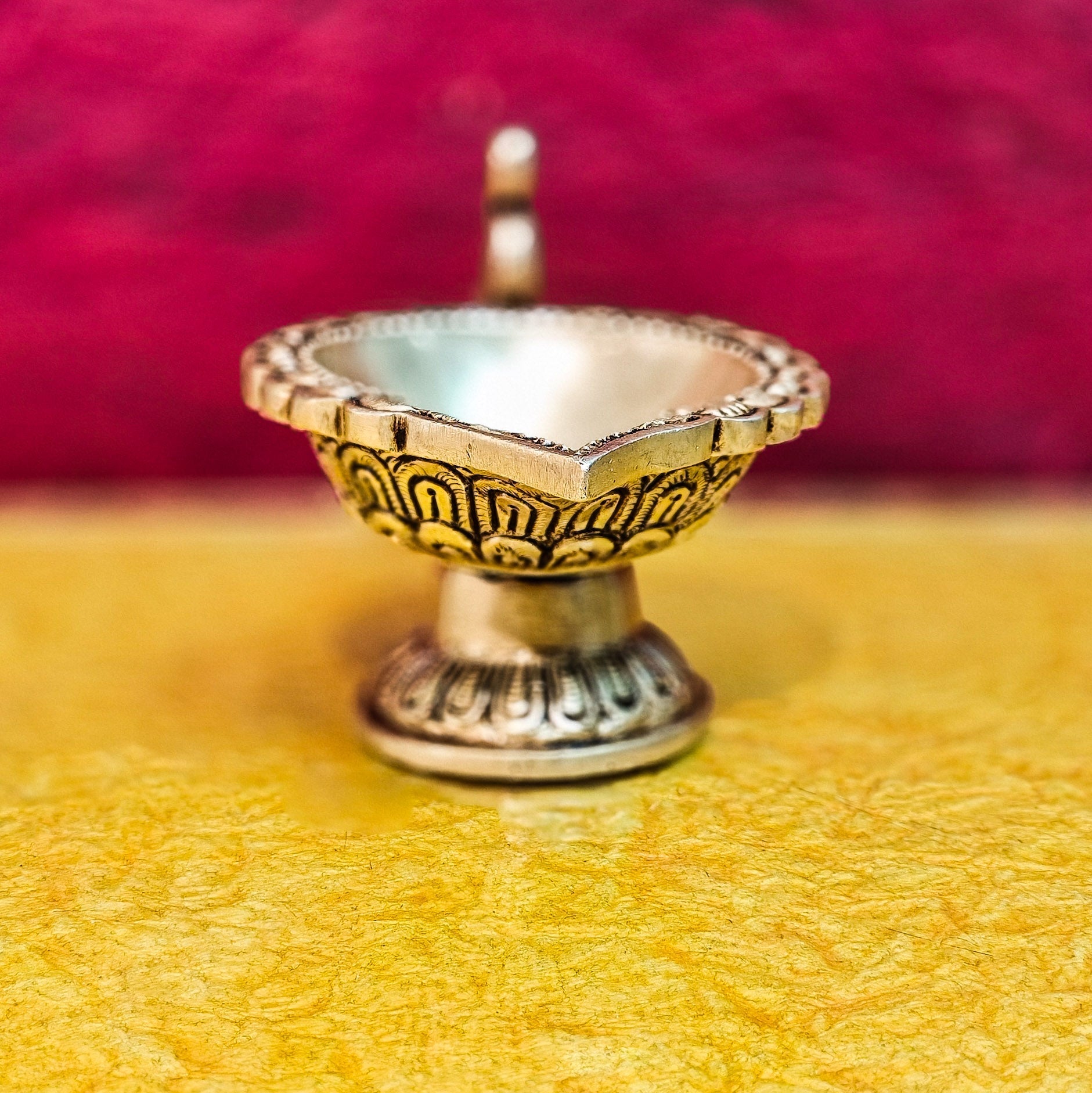 Brass aarti diya with handle