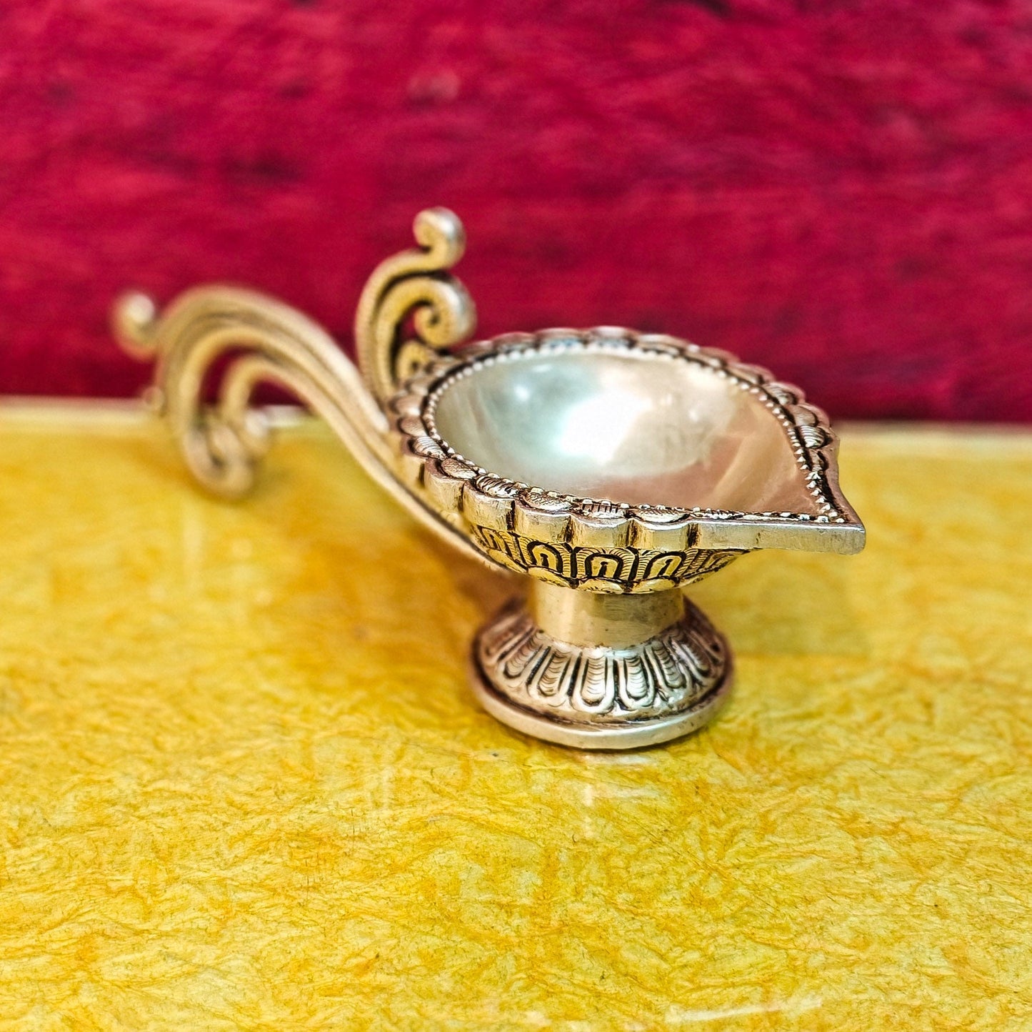 Brass aarti diya with handle