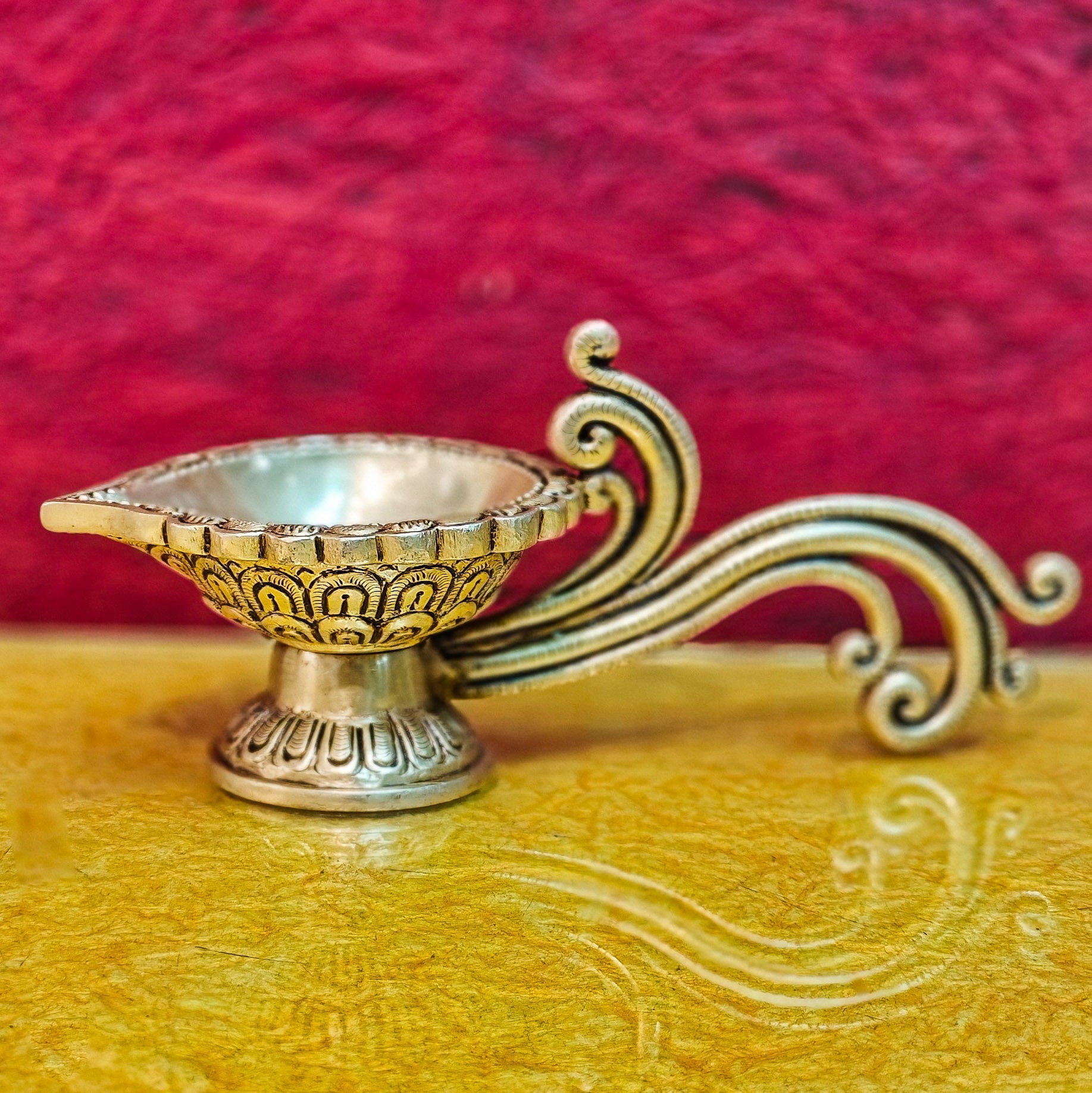 Brass aarti diya with handle