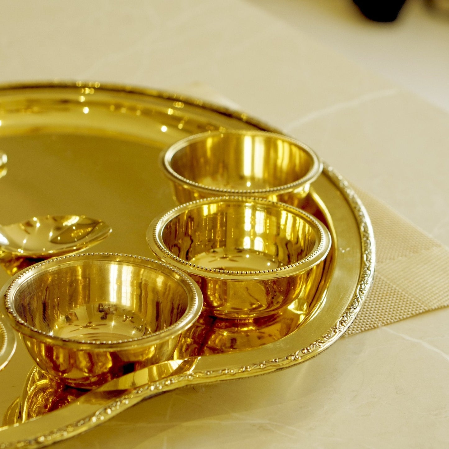 Brass Apple Dinner Set