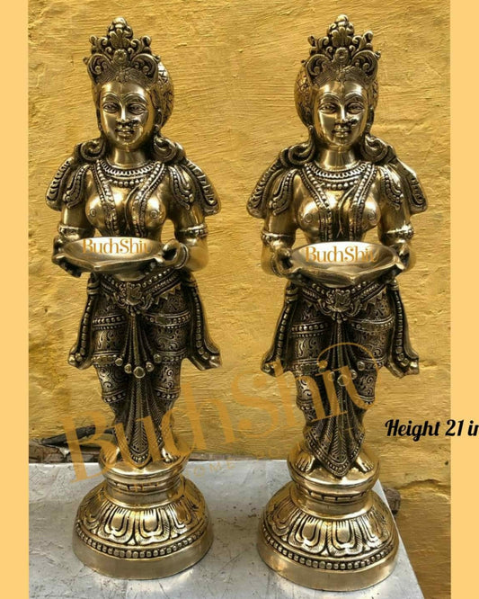 Brass Deep Lakshmi Pavaai Villaku (2 feet/23 inches)