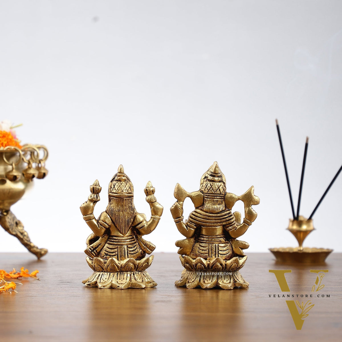 Brass Ganesha Lakshmi Idols on Lotus Superfine - 4"