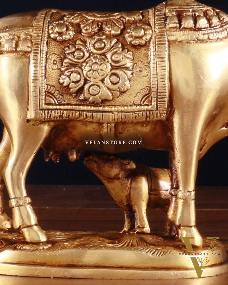 Brass Kamdhenu Cow with Calf Idol – 5 x 7 x 3.4 Inches, 1.5 Kg