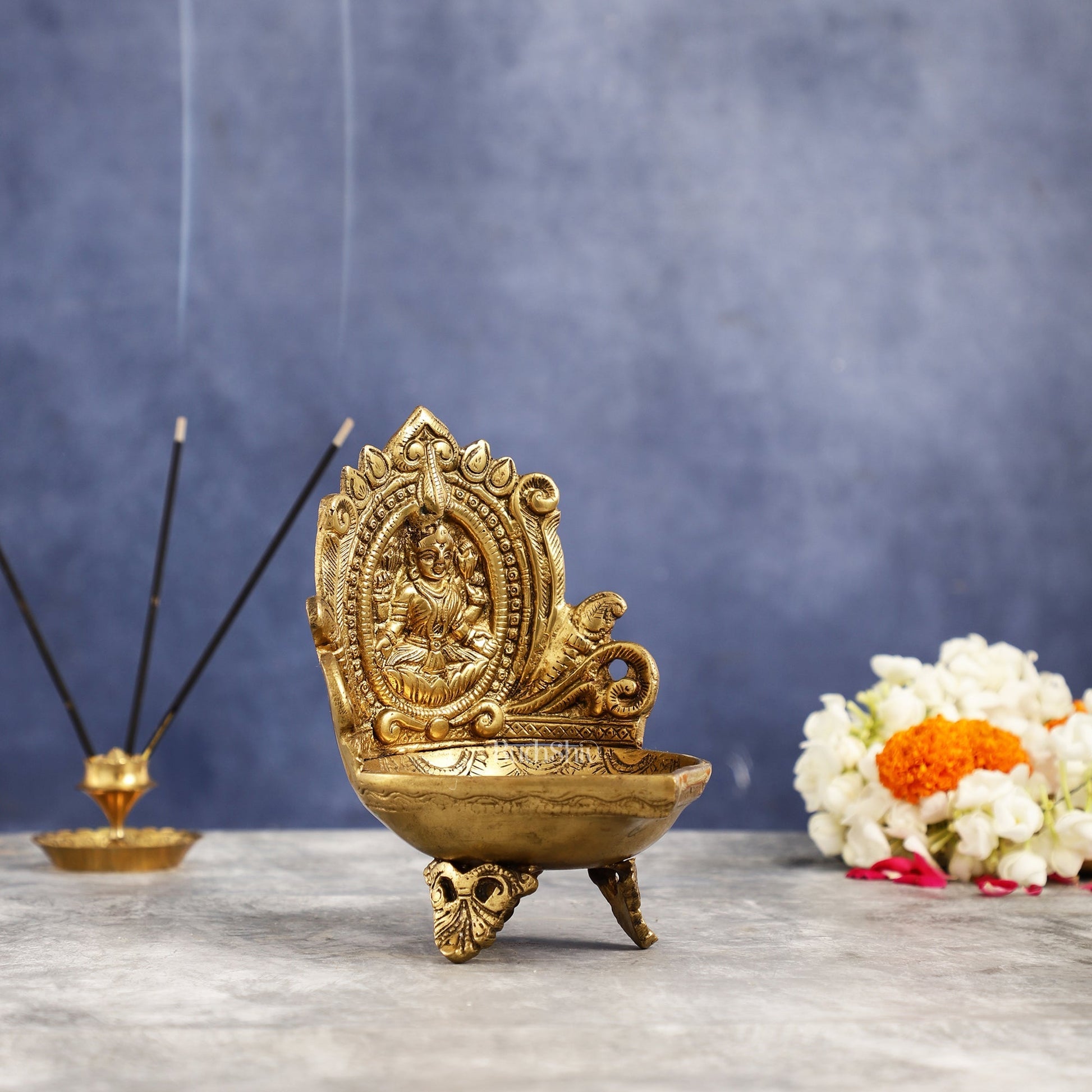 Brass lakshmi Diya Oil Lamp - 7 Inch