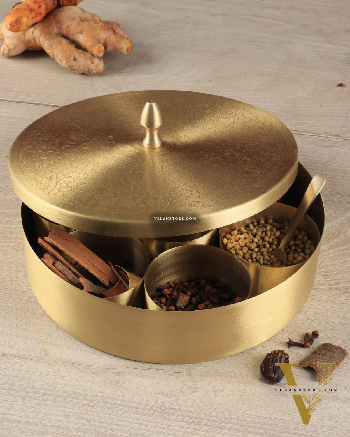 Brass Masala Box Daani – Round Spice Container, 2.5"x6"x6"